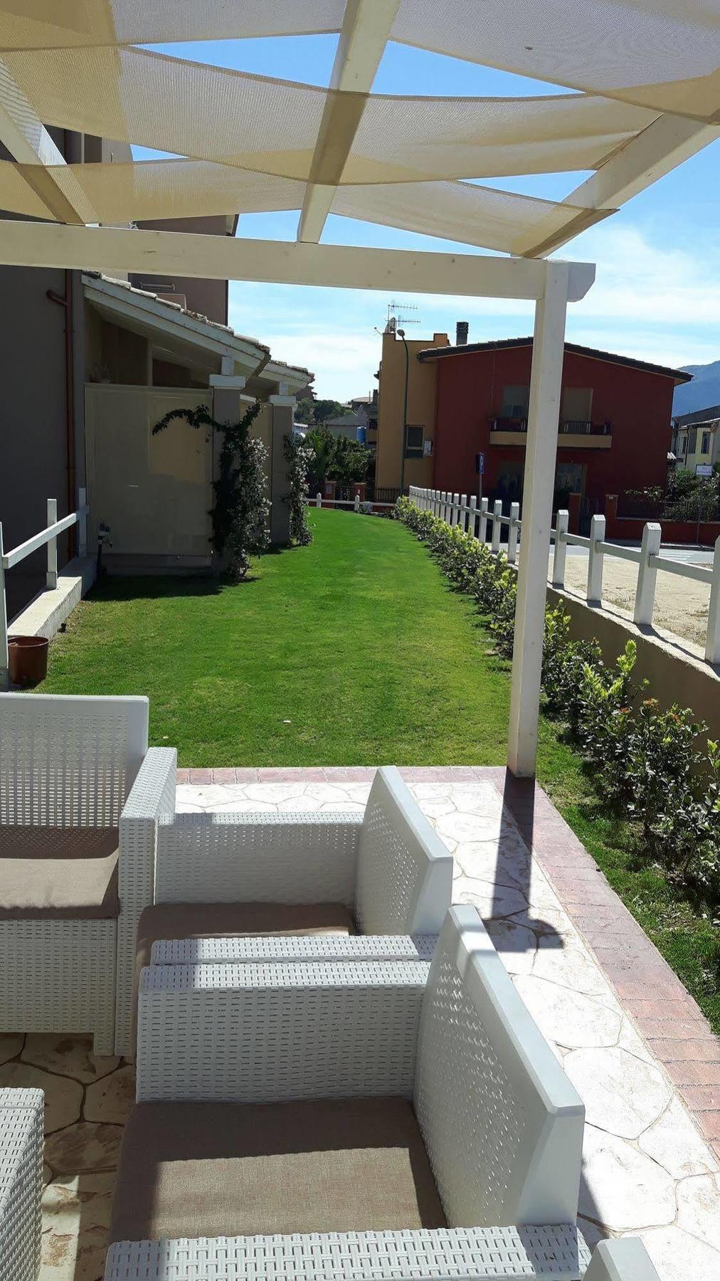 Xenia Hotel Villasimius Exterior foto