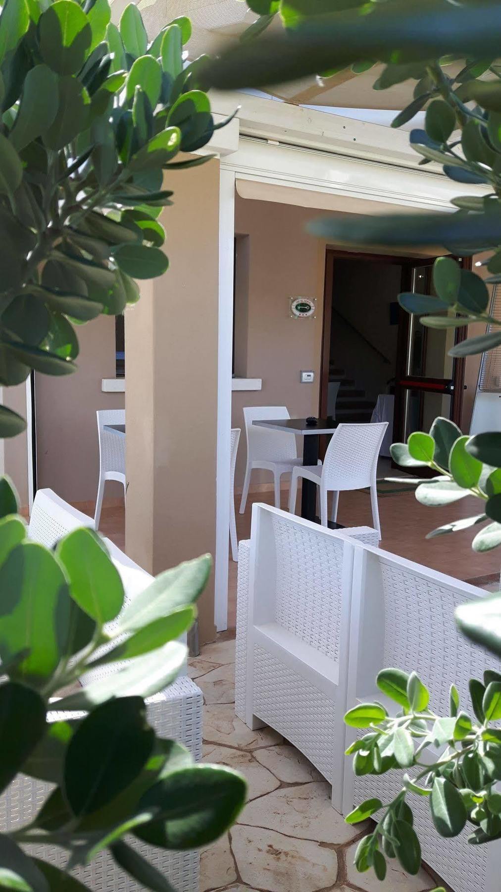 Xenia Hotel Villasimius Exterior foto